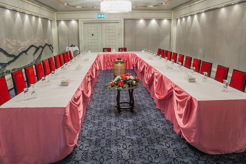 Royal Tulip Alrasheed Hotel Baghdād Exteriör bild
