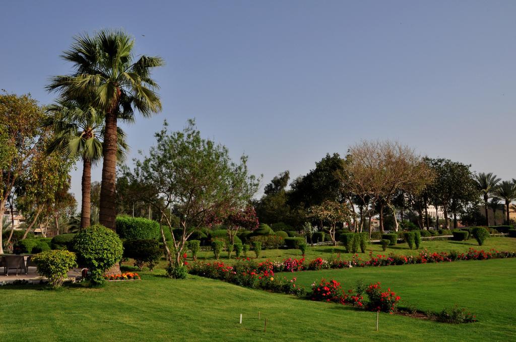 Royal Tulip Alrasheed Hotel Baghdād Exteriör bild