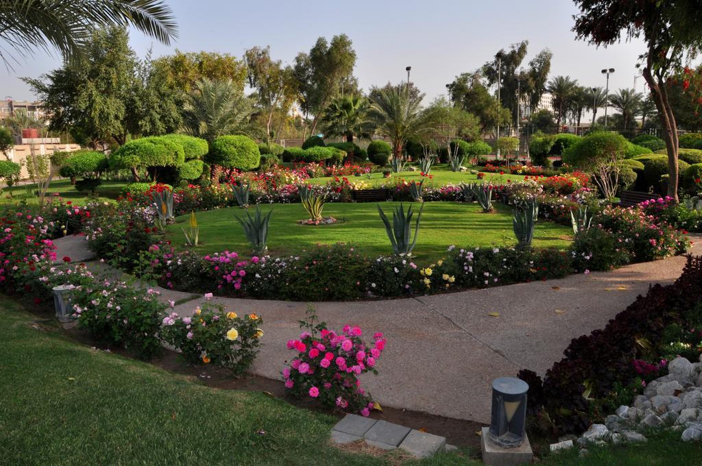 Royal Tulip Alrasheed Hotel Baghdād Exteriör bild