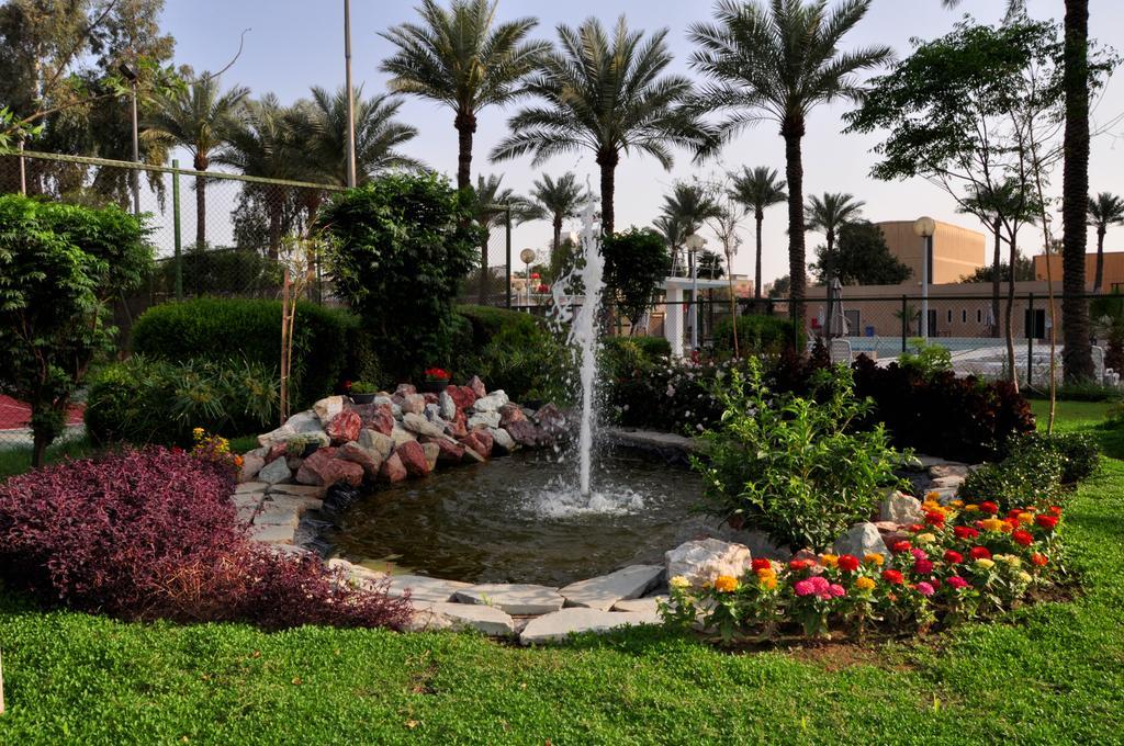 Royal Tulip Alrasheed Hotel Baghdād Exteriör bild