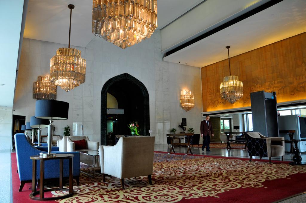 Royal Tulip Alrasheed Hotel Baghdād Exteriör bild
