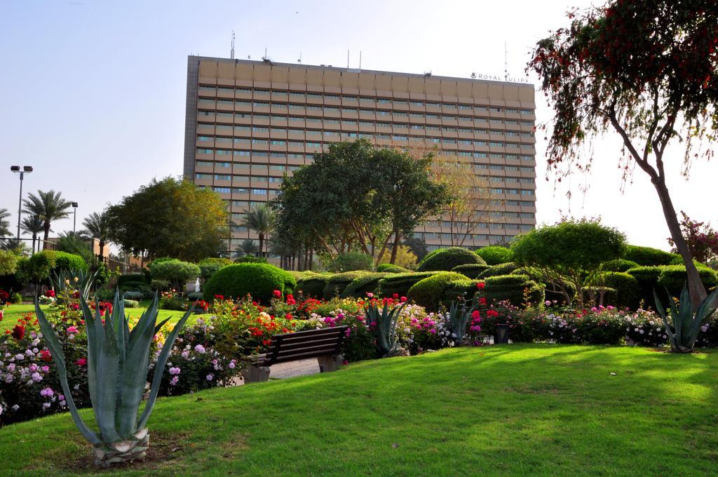 Royal Tulip Alrasheed Hotel Baghdād Exteriör bild