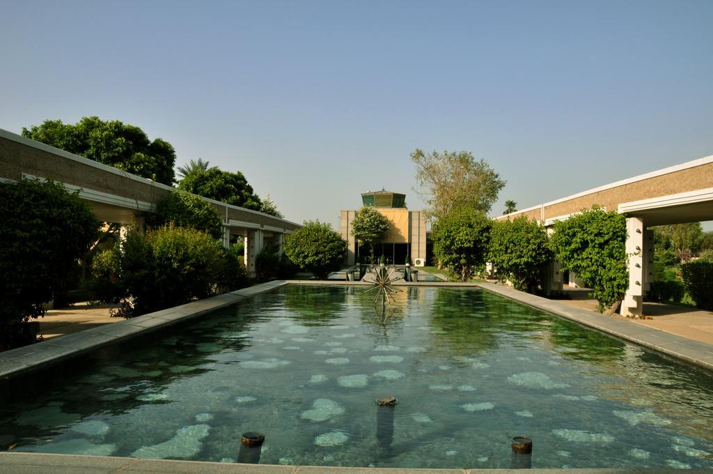 Royal Tulip Alrasheed Hotel Baghdād Exteriör bild