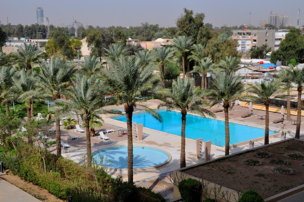 Royal Tulip Alrasheed Hotel Baghdād Exteriör bild