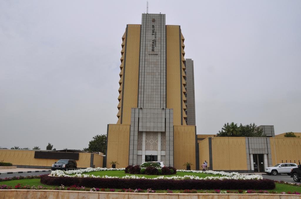 Royal Tulip Alrasheed Hotel Baghdād Exteriör bild